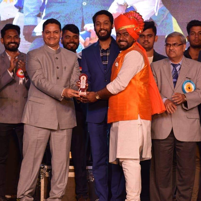 Distinct Faculty of the Year - Prof. A.R. Undre