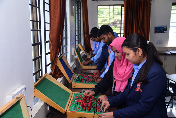 Advanced Communication Lab